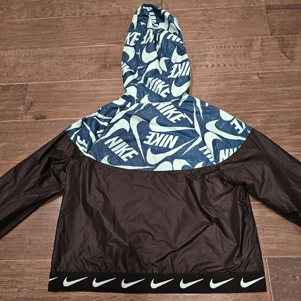 Nike hooded black
